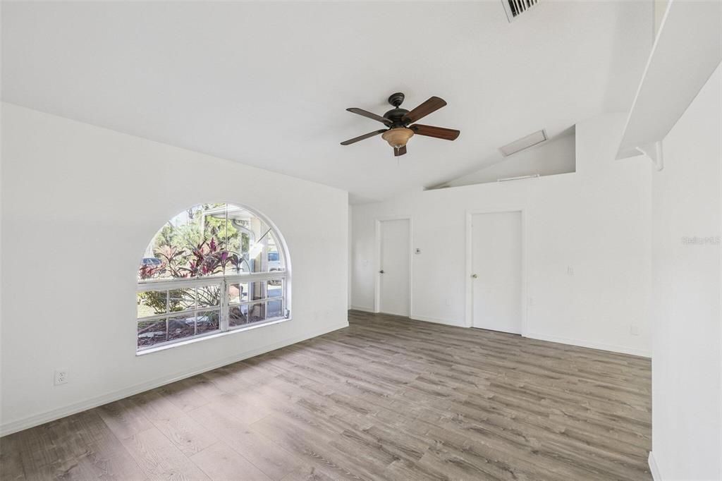 En Venta: $269,000 (3 camas, 2 baños, 1165 Pies cuadrados)