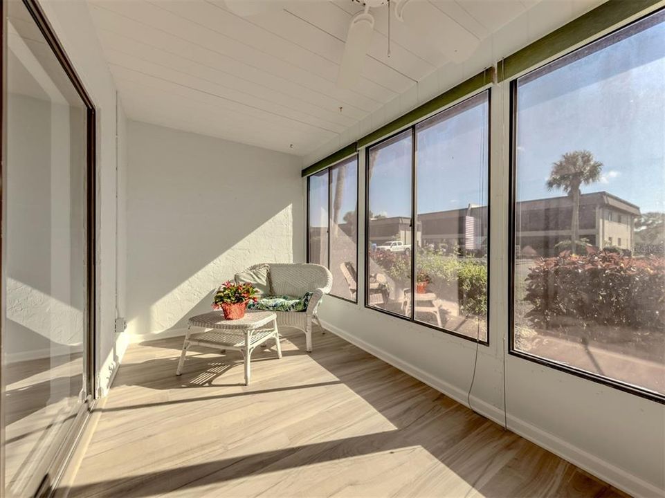 En Venta: $239,000 (2 camas, 2 baños, 1222 Pies cuadrados)