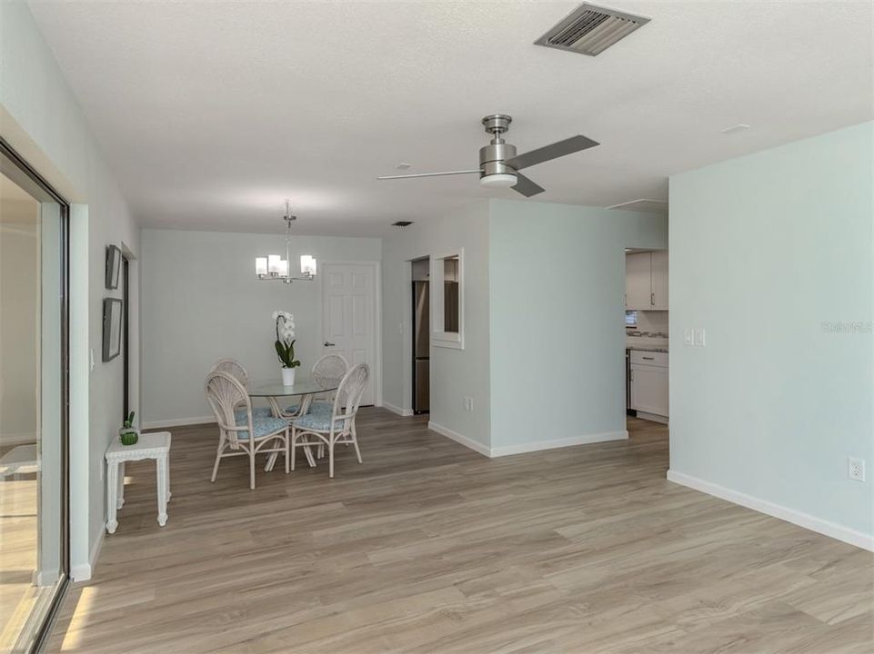 En Venta: $239,000 (2 camas, 2 baños, 1222 Pies cuadrados)