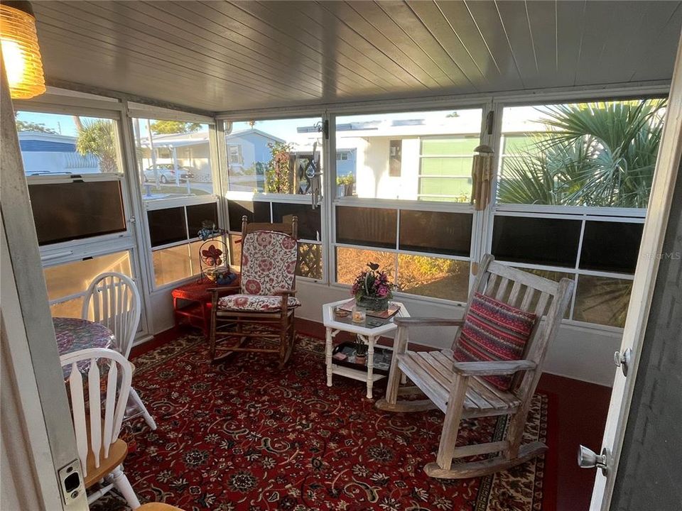 待售: $80,000 (2 贝兹, 1 浴室, 672 平方英尺)