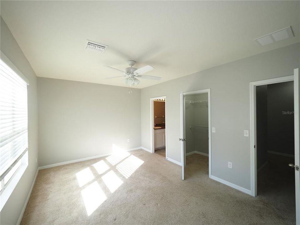 В аренду: $2,300 (3 спален, 2 ванн, 1673 Квадратных фут)