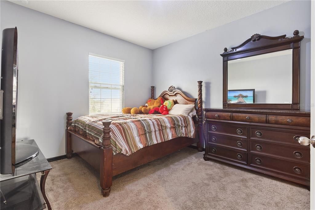 На продажу: $375,000 (5 спален, 3 ванн, 2604 Квадратных фут)