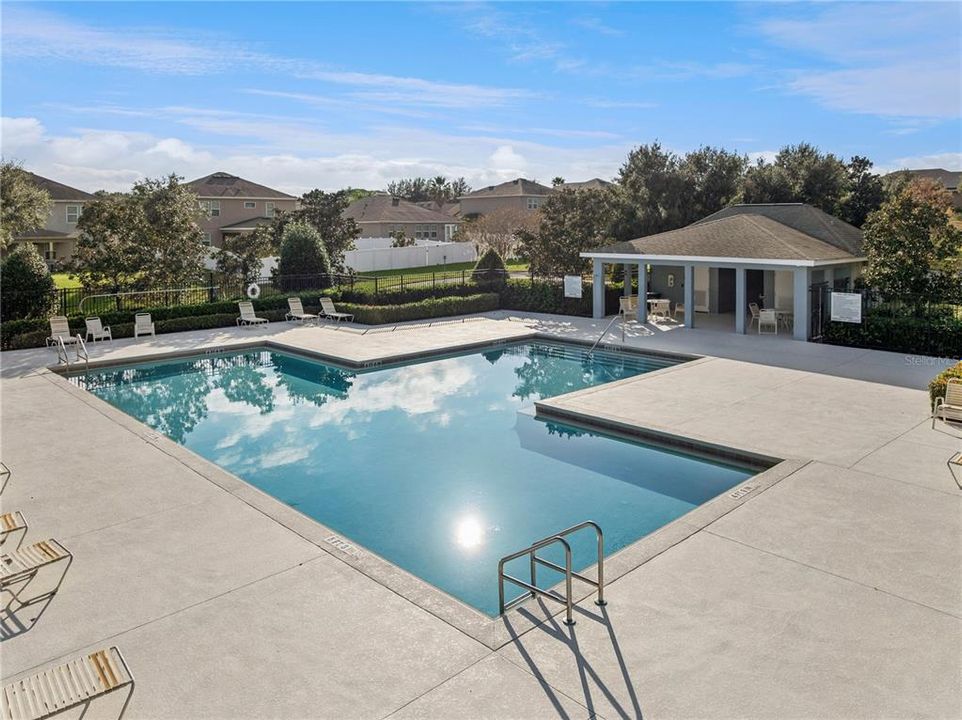 На продажу: $375,000 (5 спален, 3 ванн, 2604 Квадратных фут)