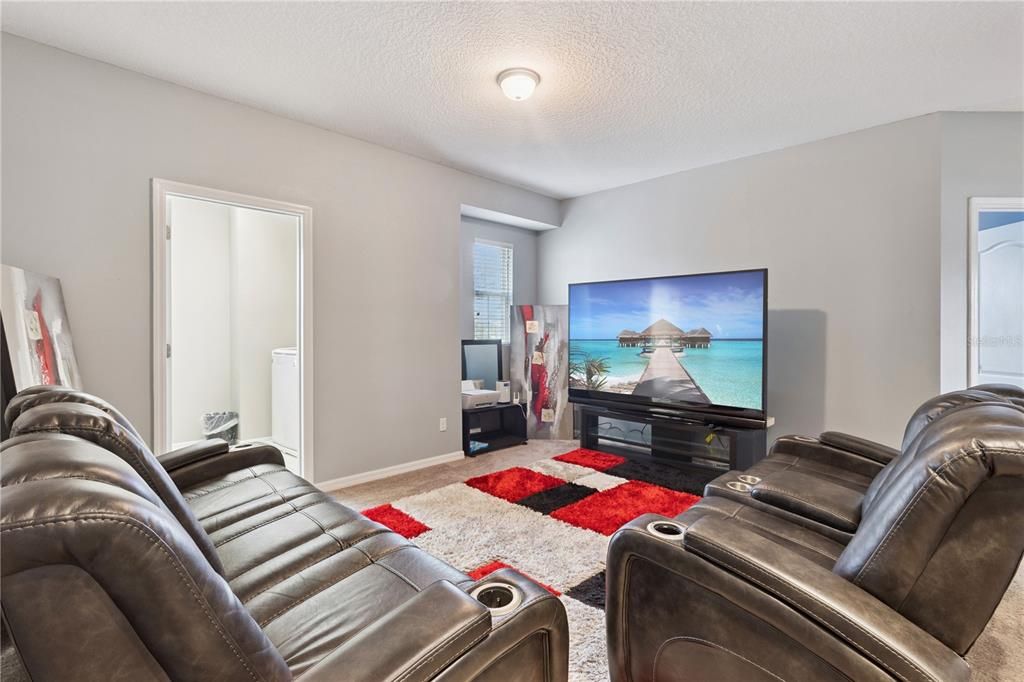 На продажу: $375,000 (5 спален, 3 ванн, 2604 Квадратных фут)