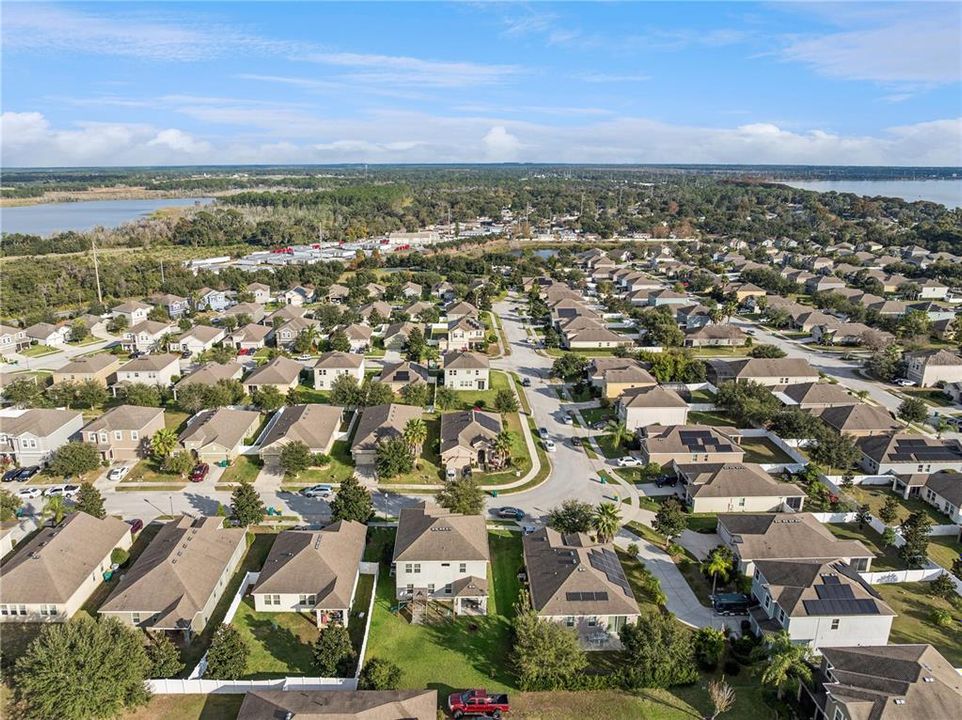 На продажу: $375,000 (5 спален, 3 ванн, 2604 Квадратных фут)