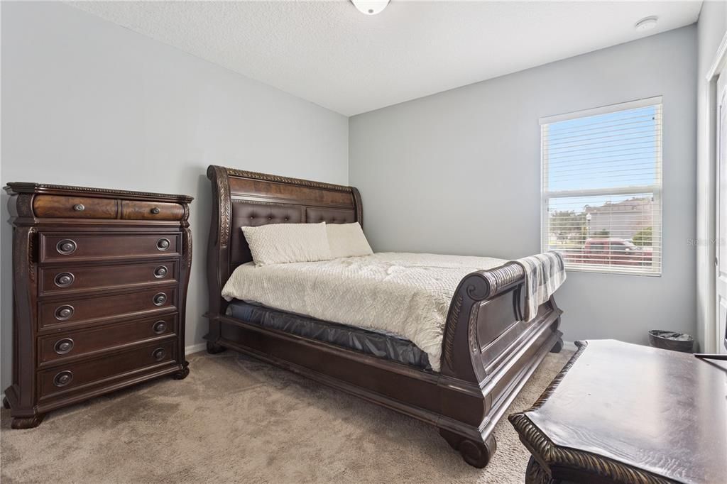 На продажу: $375,000 (5 спален, 3 ванн, 2604 Квадратных фут)