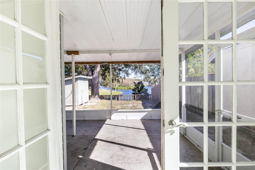 待售: $260,000 (2 贝兹, 2 浴室, 909 平方英尺)