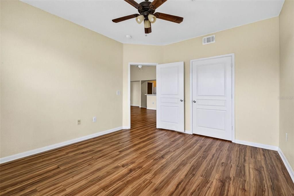 出租: $1,750 (2 贝兹, 2 浴室, 1089 平方英尺)