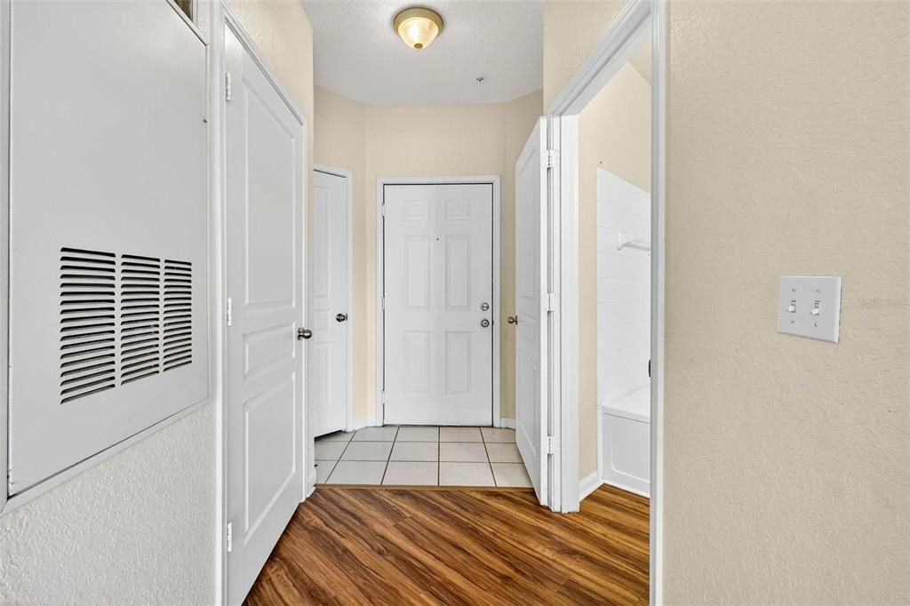 出租: $1,750 (2 贝兹, 2 浴室, 1089 平方英尺)