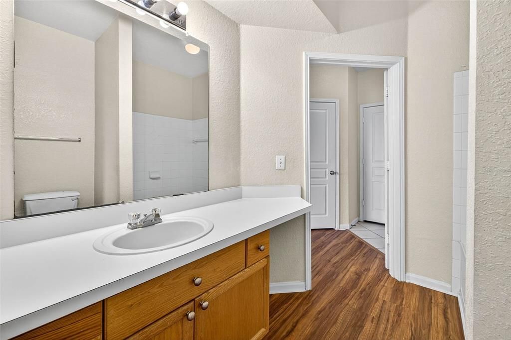 出租: $1,750 (2 贝兹, 2 浴室, 1089 平方英尺)