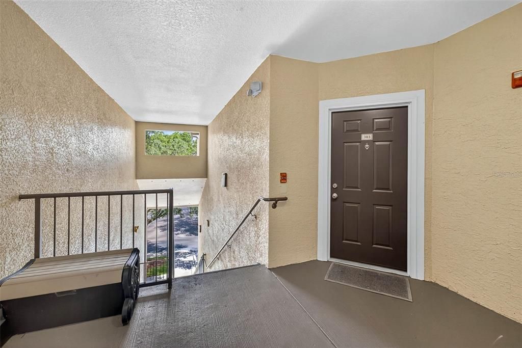 出租: $1,750 (2 贝兹, 2 浴室, 1089 平方英尺)