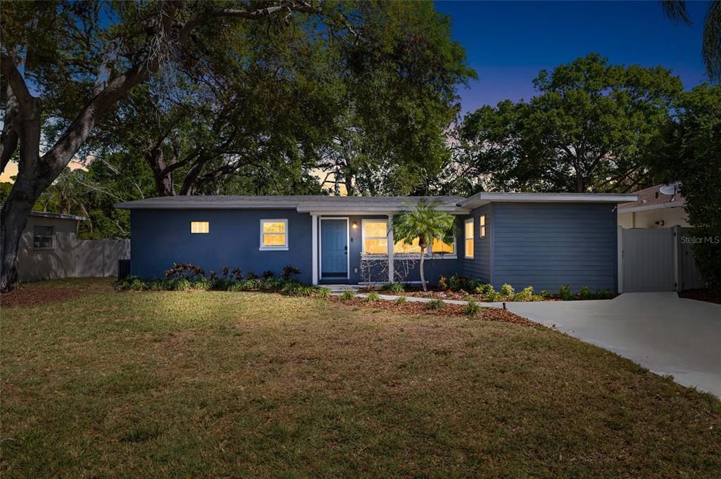 待售: $560,000 (3 贝兹, 3 浴室, 1466 平方英尺)