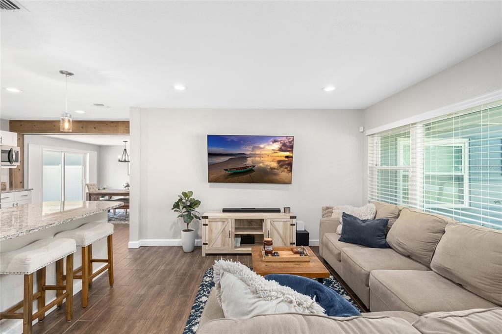 待售: $560,000 (3 贝兹, 3 浴室, 1466 平方英尺)