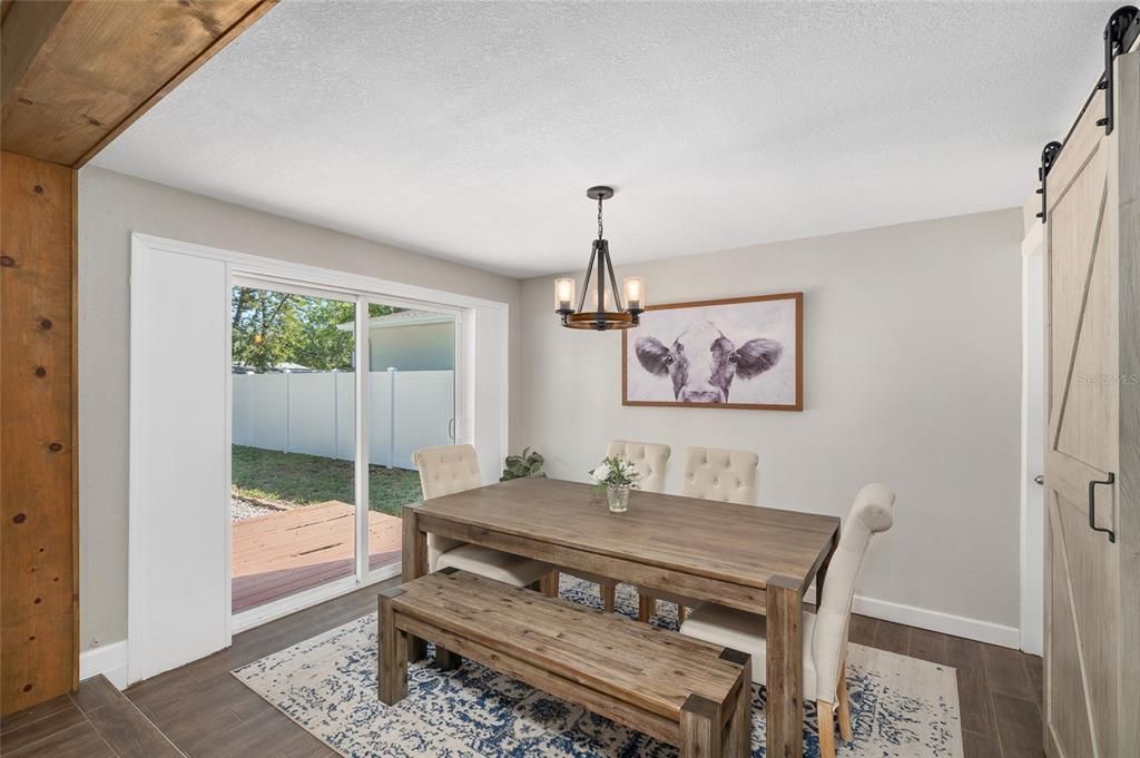 待售: $560,000 (3 贝兹, 3 浴室, 1466 平方英尺)