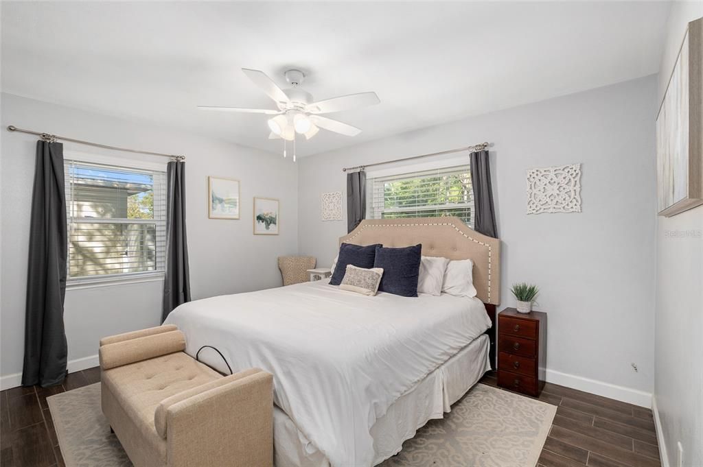 待售: $560,000 (3 贝兹, 3 浴室, 1466 平方英尺)