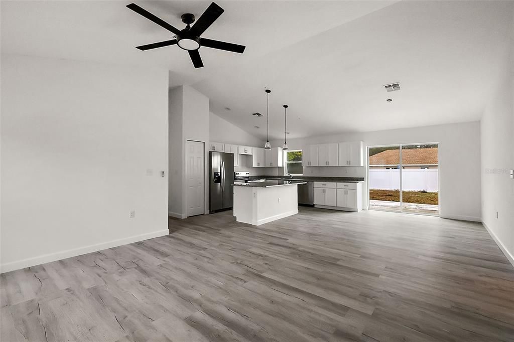 На продажу: $249,000 (3 спален, 2 ванн, 1439 Квадратных фут)