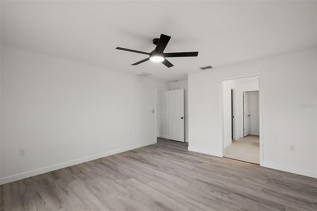 На продажу: $249,000 (3 спален, 2 ванн, 1439 Квадратных фут)