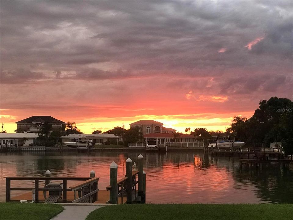 En Venta: $1,700,000 (4 camas, 2 baños, 2510 Pies cuadrados)