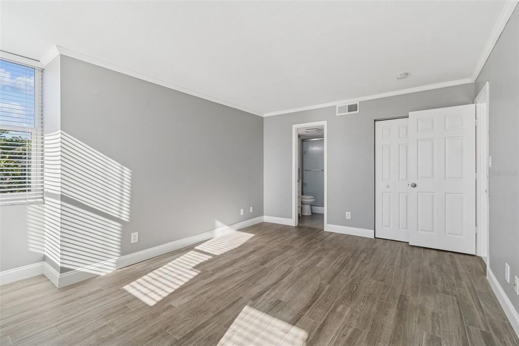 For Rent: $2,100 (2 beds, 2 baths, 1175 Square Feet)