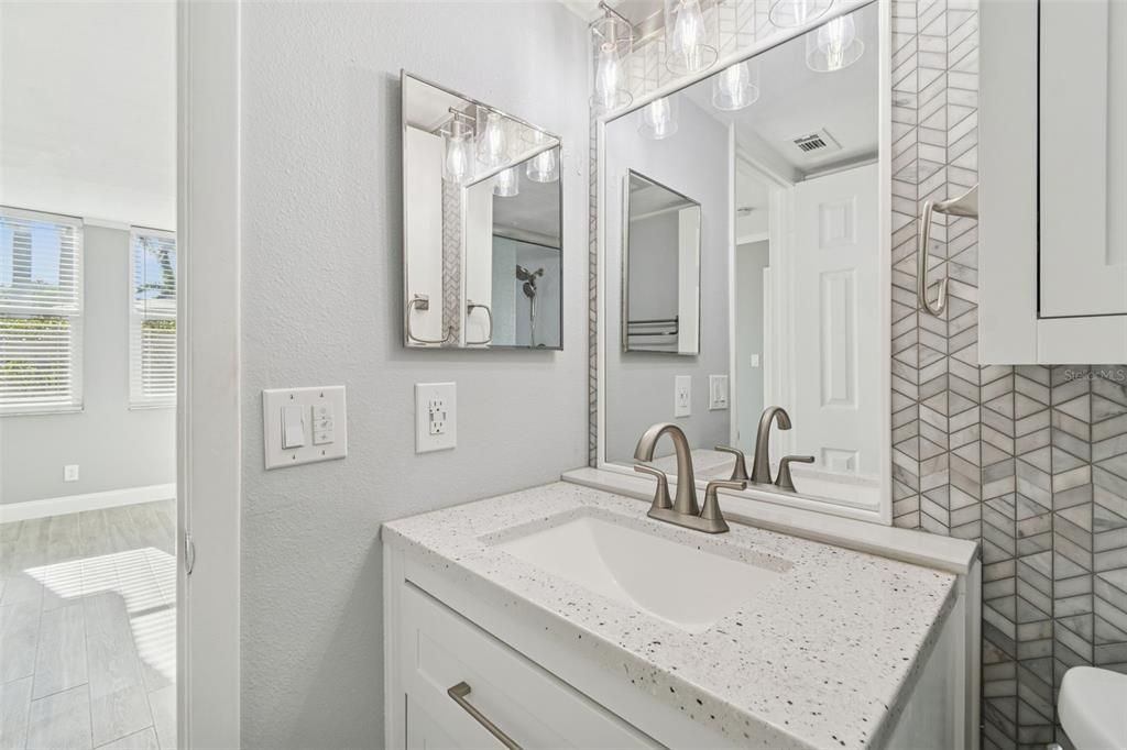 For Rent: $2,100 (2 beds, 2 baths, 1175 Square Feet)