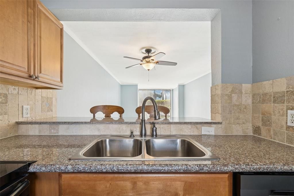 For Rent: $2,100 (2 beds, 2 baths, 1175 Square Feet)