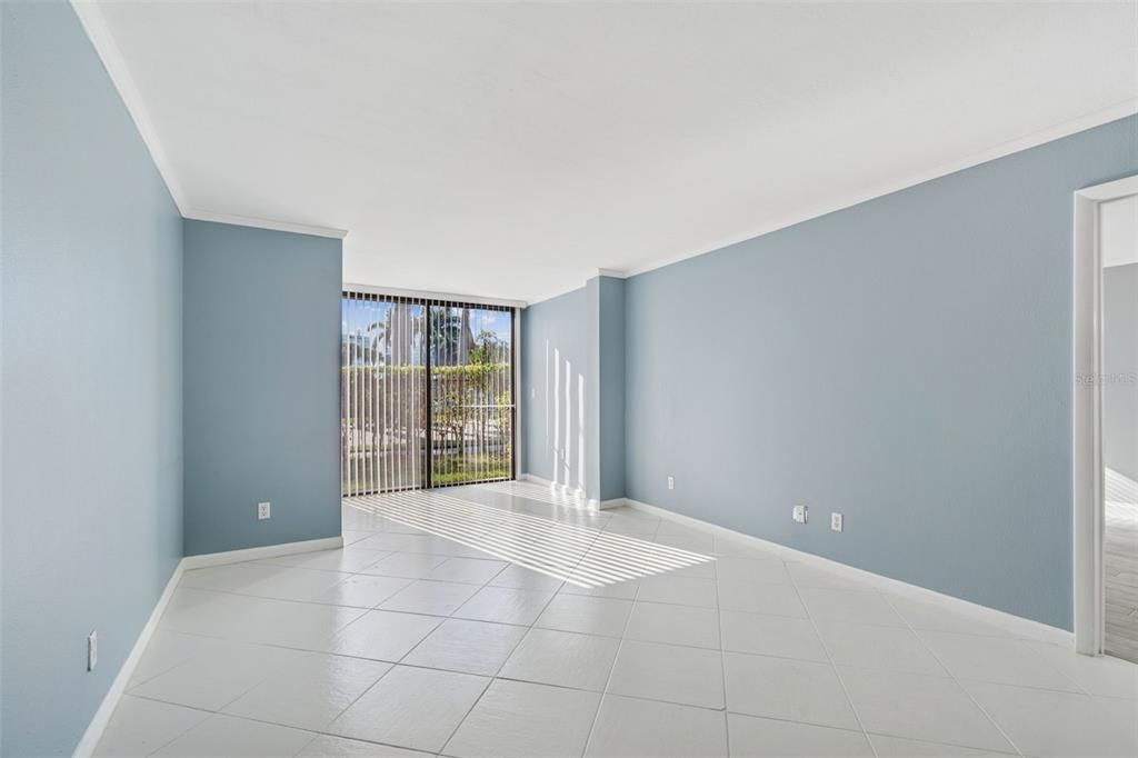 For Rent: $2,100 (2 beds, 2 baths, 1175 Square Feet)