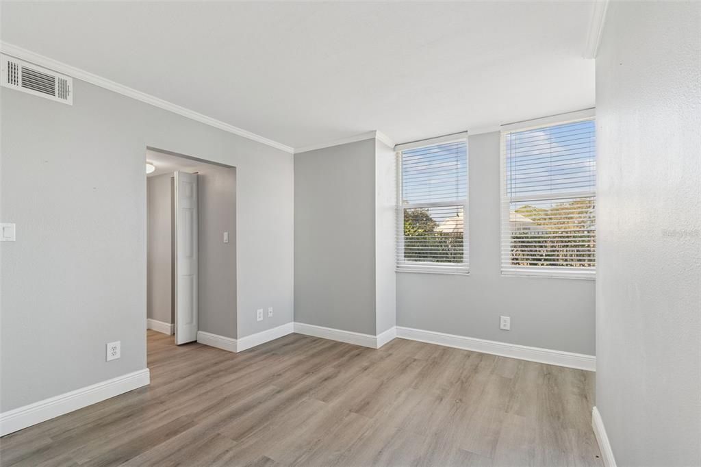 For Rent: $2,100 (2 beds, 2 baths, 1175 Square Feet)