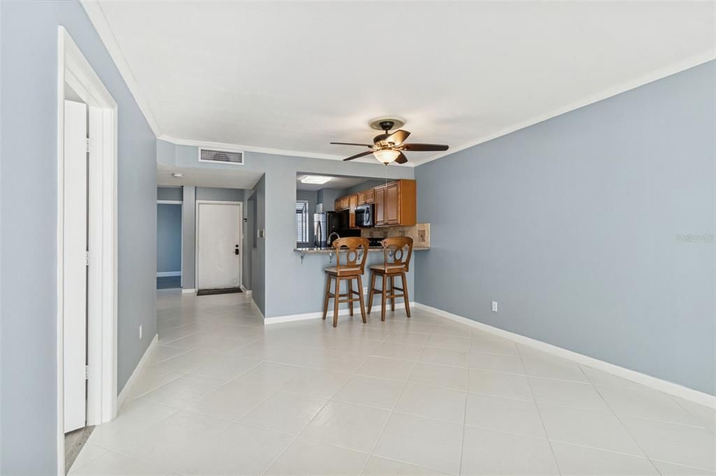 For Rent: $2,100 (2 beds, 2 baths, 1175 Square Feet)