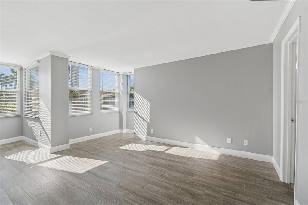 For Rent: $2,100 (2 beds, 2 baths, 1175 Square Feet)