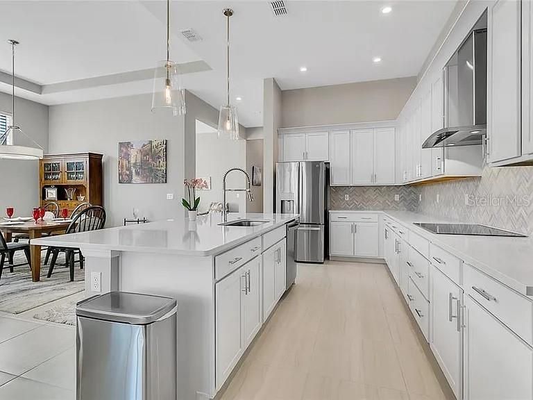 For Sale: $559,000 (3 beds, 3 baths, 2271 Square Feet)