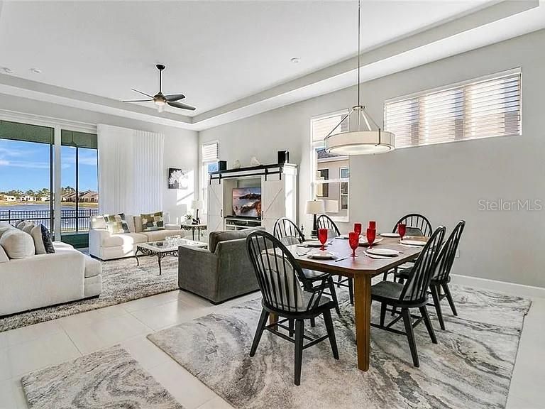 For Sale: $559,000 (3 beds, 3 baths, 2271 Square Feet)