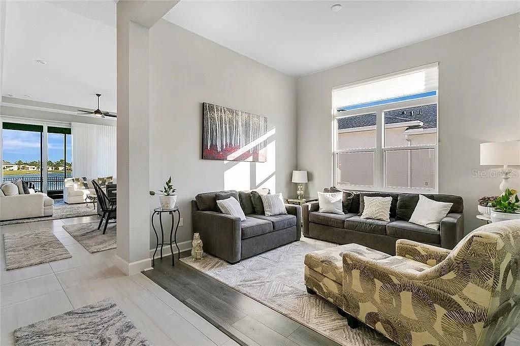 For Sale: $559,000 (3 beds, 3 baths, 2271 Square Feet)