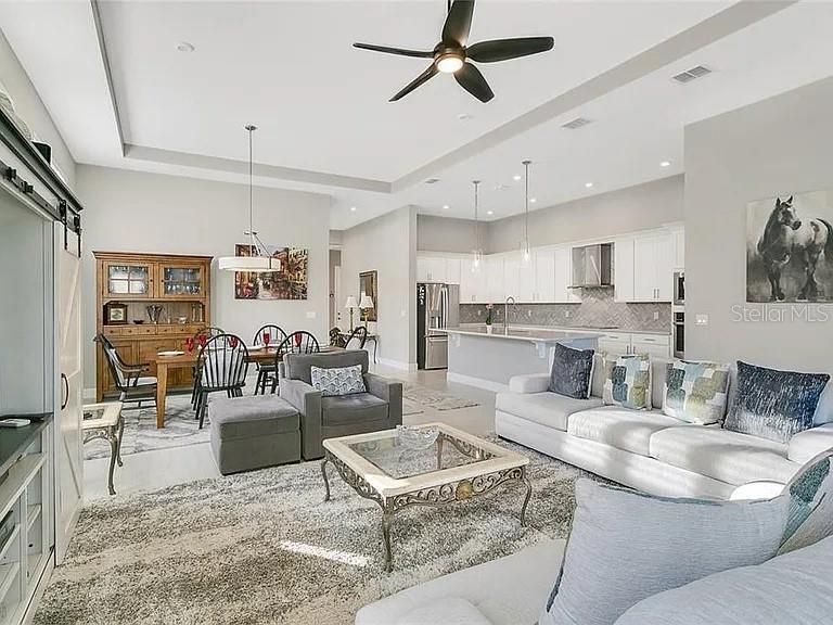 For Sale: $559,000 (3 beds, 3 baths, 2271 Square Feet)