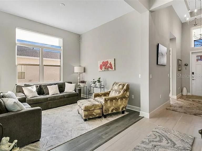 For Sale: $559,000 (3 beds, 3 baths, 2271 Square Feet)