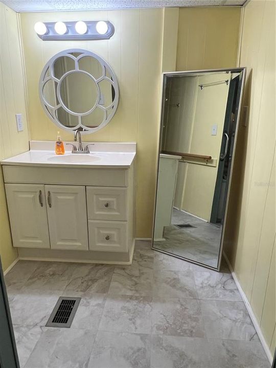 For Sale: $79,000 (2 beds, 2 baths, 768 Square Feet)