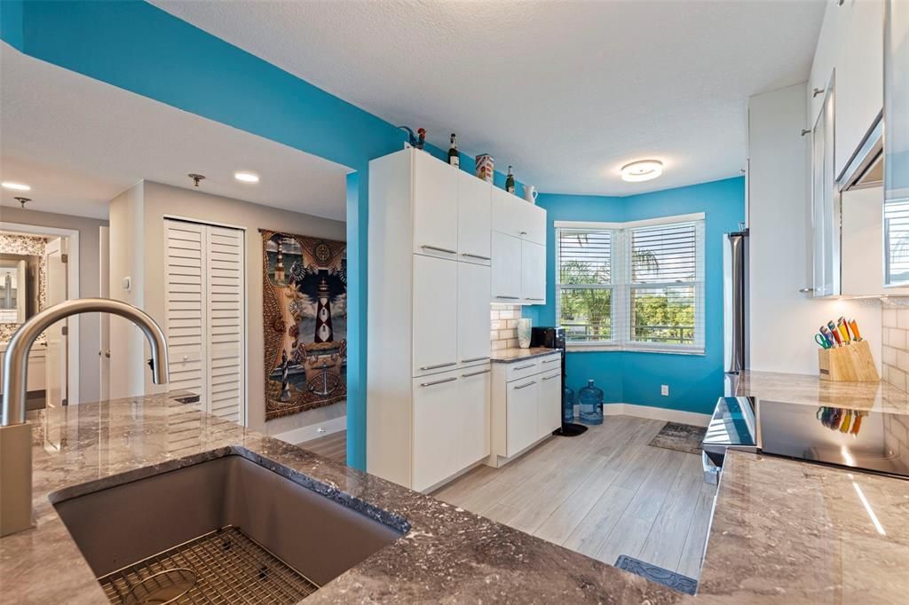 待售: $625,000 (2 贝兹, 2 浴室, 1145 平方英尺)