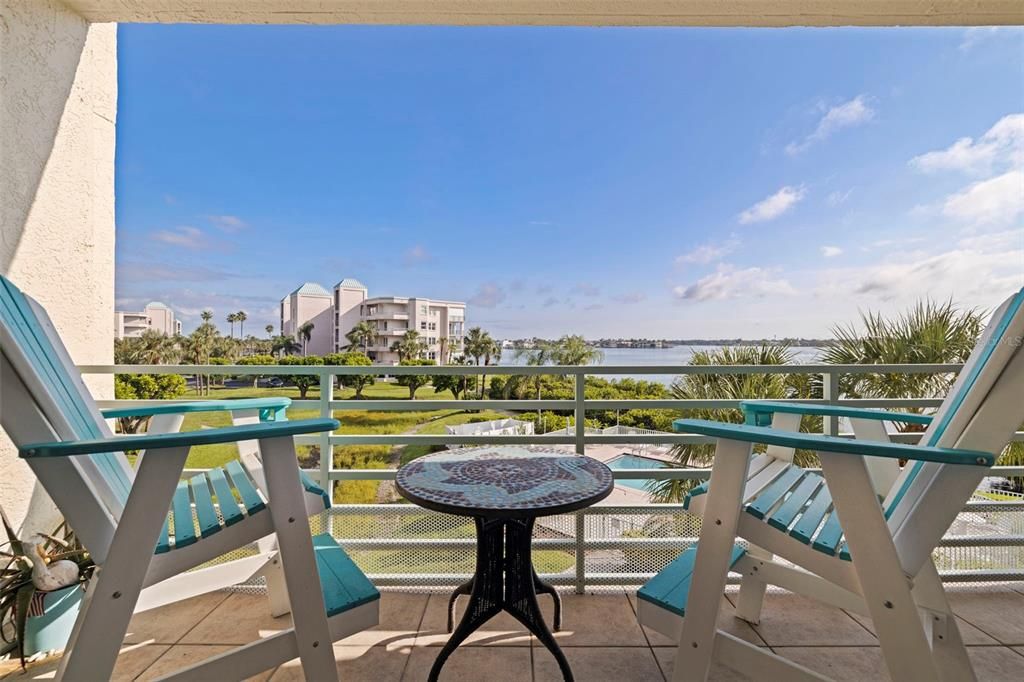 待售: $625,000 (2 贝兹, 2 浴室, 1145 平方英尺)