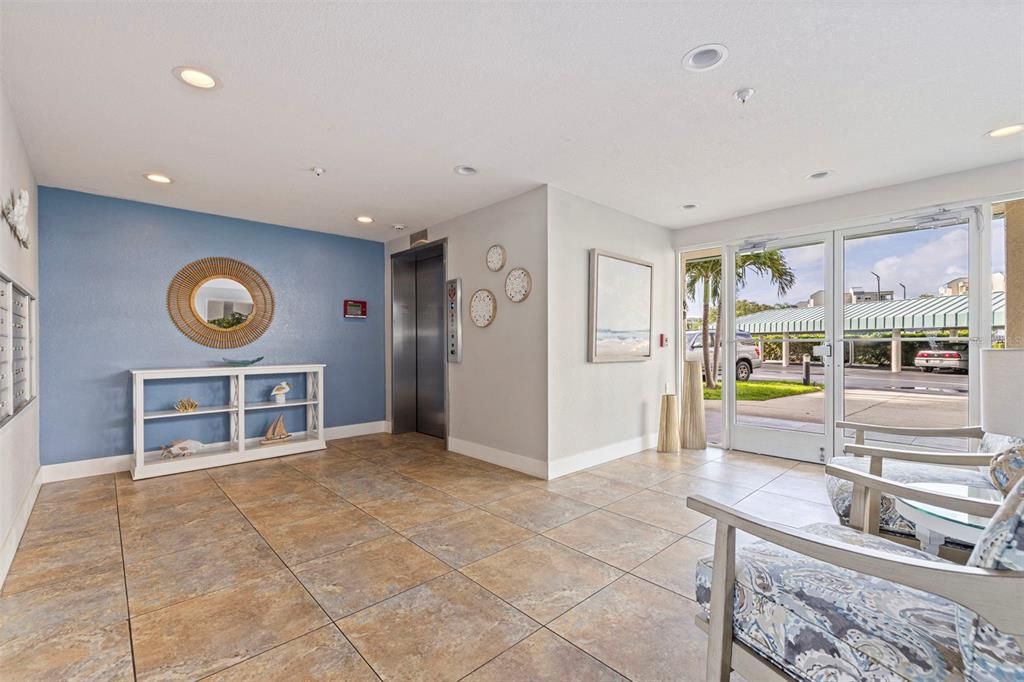 待售: $625,000 (2 贝兹, 2 浴室, 1145 平方英尺)