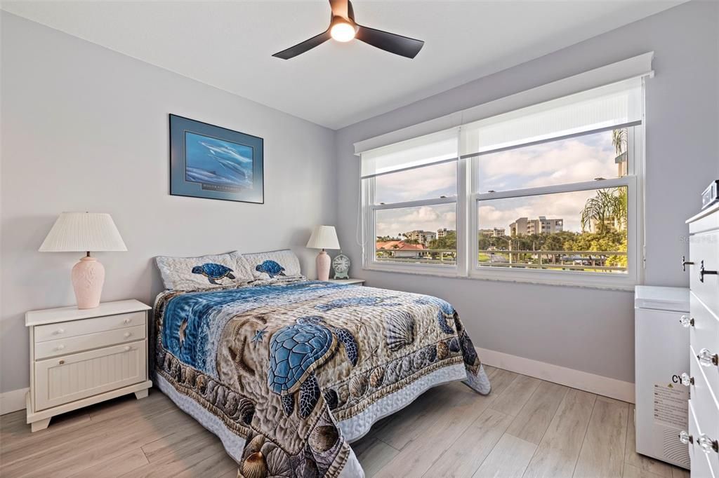 待售: $625,000 (2 贝兹, 2 浴室, 1145 平方英尺)