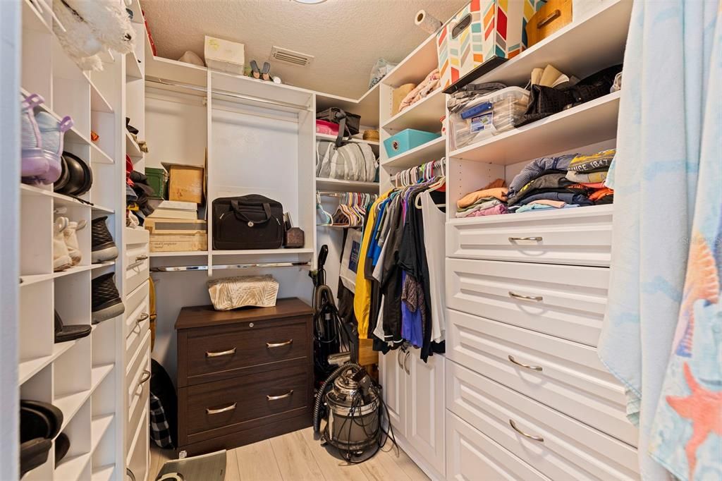 待售: $625,000 (2 贝兹, 2 浴室, 1145 平方英尺)