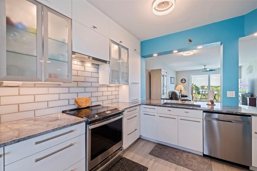 待售: $625,000 (2 贝兹, 2 浴室, 1145 平方英尺)