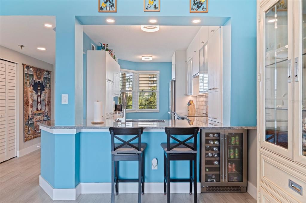 待售: $625,000 (2 贝兹, 2 浴室, 1145 平方英尺)