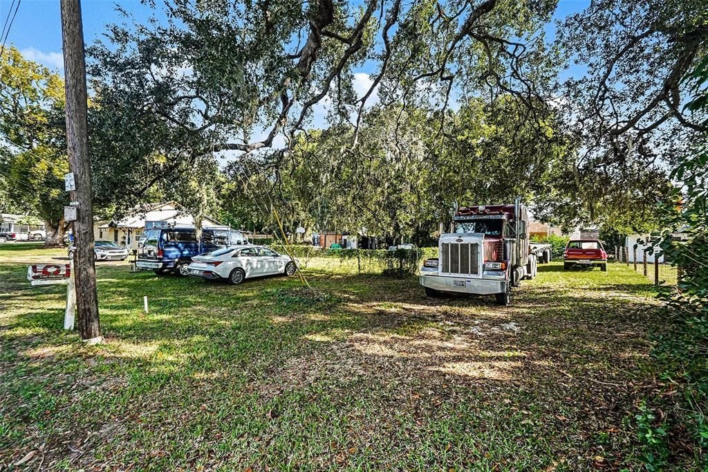 For Sale: $240,000 (1 beds, 1 baths, 798 Square Feet)