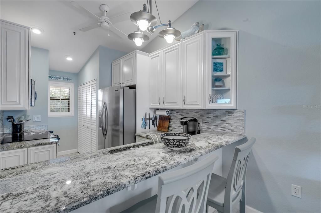 待售: $499,000 (2 贝兹, 2 浴室, 1120 平方英尺)