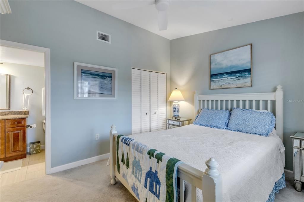 待售: $499,000 (2 贝兹, 2 浴室, 1120 平方英尺)