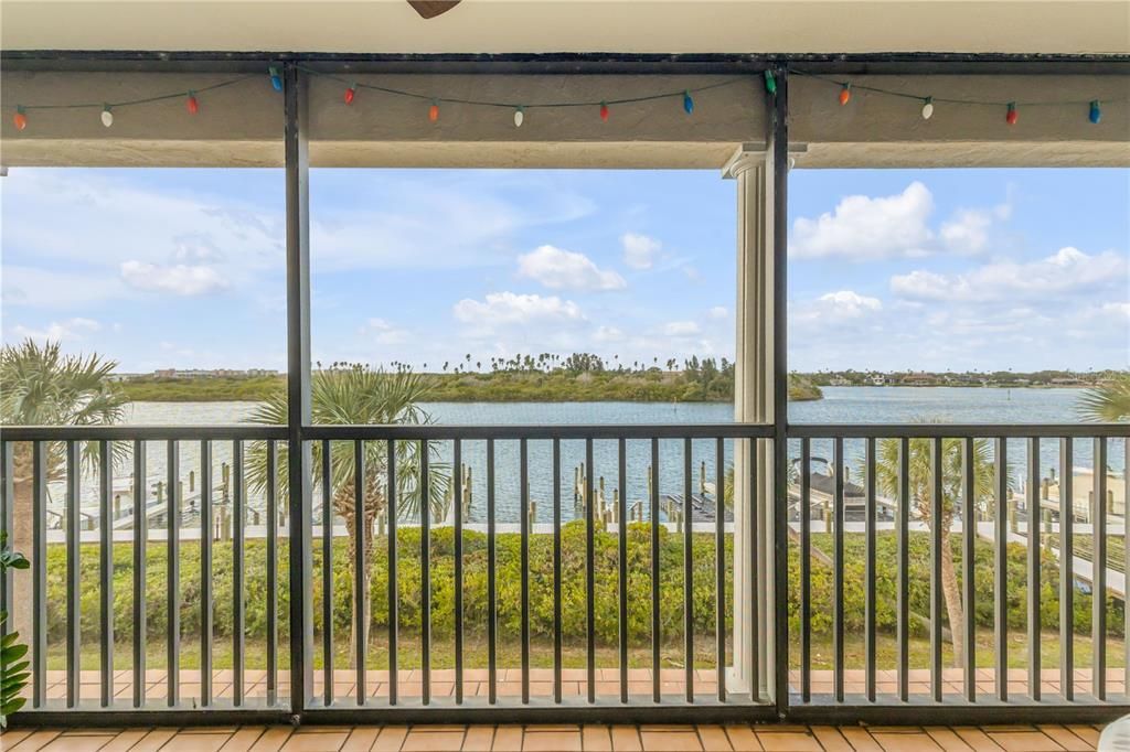 待售: $499,000 (2 贝兹, 2 浴室, 1120 平方英尺)