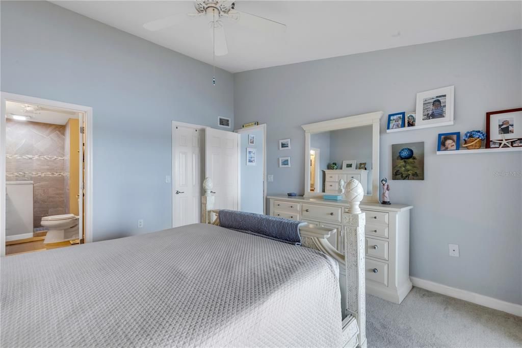 待售: $499,000 (2 贝兹, 2 浴室, 1120 平方英尺)