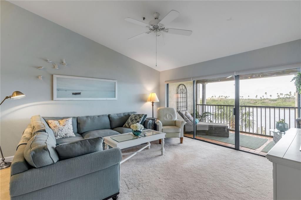 待售: $499,000 (2 贝兹, 2 浴室, 1120 平方英尺)