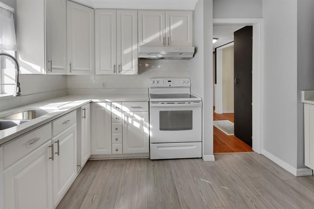 待售: $559,000 (4 贝兹, 2 浴室, 2275 平方英尺)