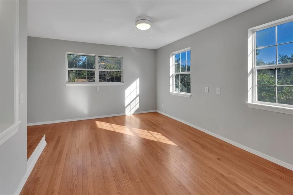 待售: $559,000 (4 贝兹, 2 浴室, 2275 平方英尺)